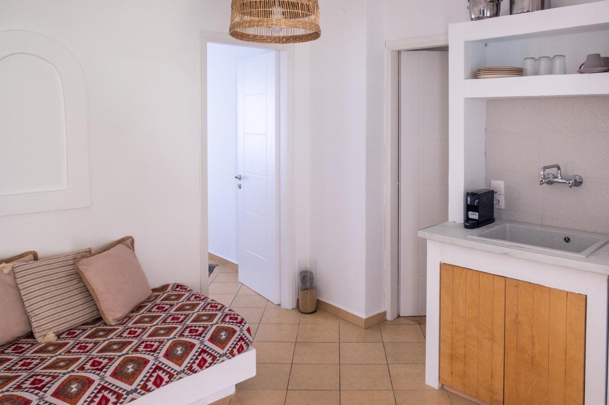 Spiti Apartment Milopotas Exterior foto